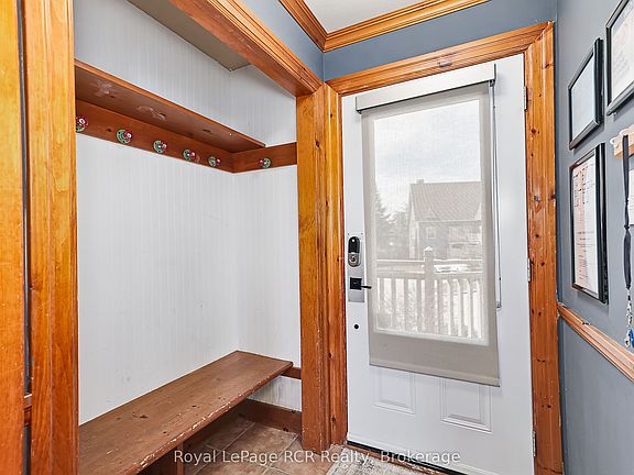 4th image of 184 Snowbridge Way #211