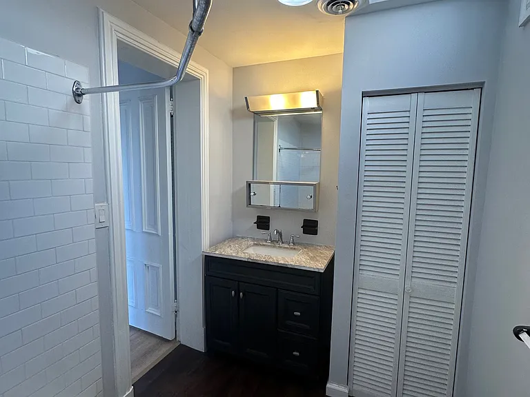 1211 Delaware Ave #203 — Photo 16