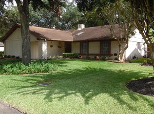 9403 Benning Dr, Houston, TX 77031