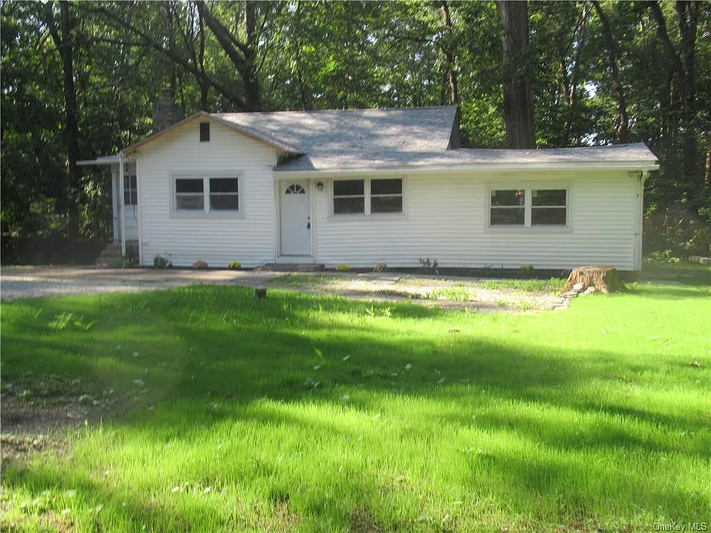 2 bed, 1004 sqft, $2,100 — Photo 3