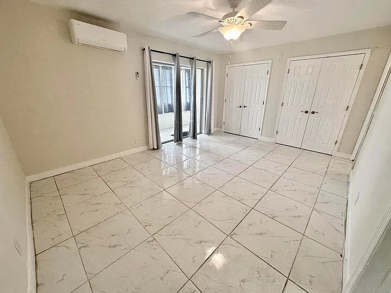42 Sussex E #B — Photo 9