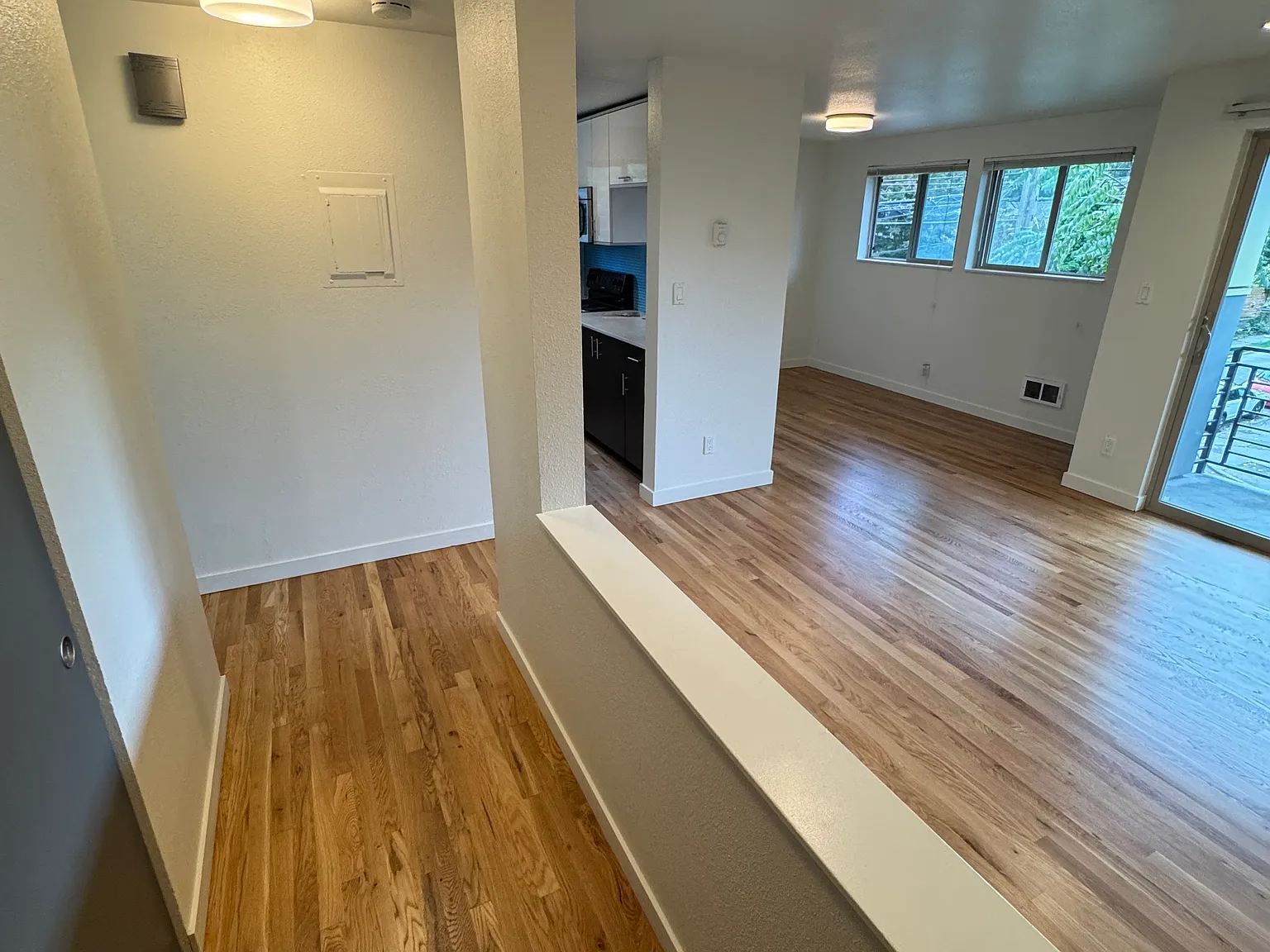 2 bed, 870 sqft, $2,425 — Photo 3