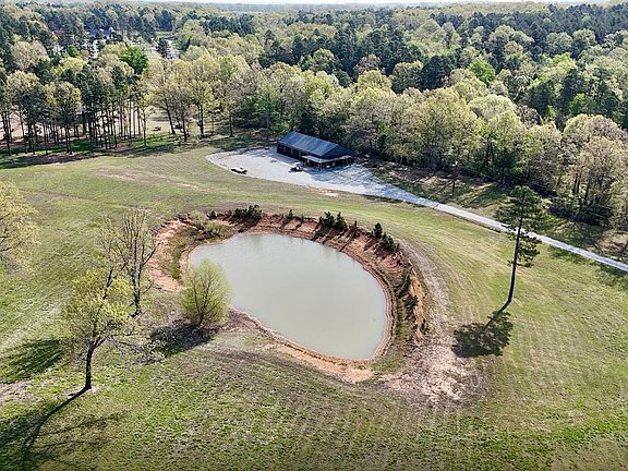 2nd image of 505 Possum Trot Rd