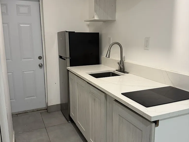 510 N 6th St #B — Photo 2
