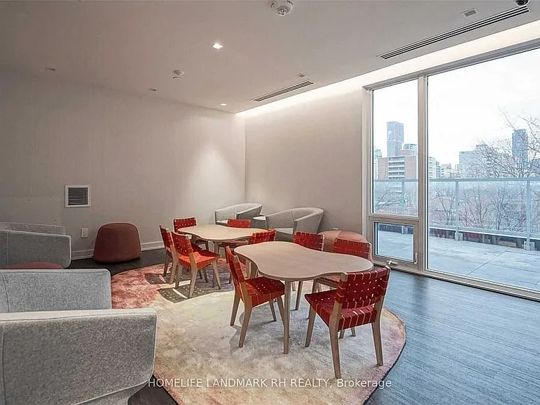 3 Gloucester St #901 — Photo 11