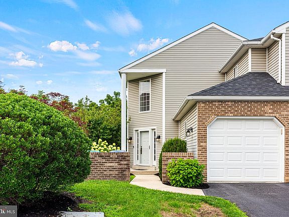 4th image of 6305 S Highlands Cir
