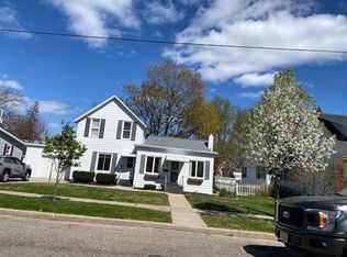 412 Elizabeth St, Baraboo, WI 53913