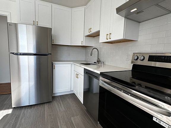 5th image of 300 Prague St #1026R