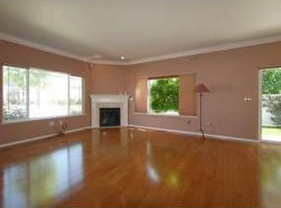 368 Meadow Dr, Ashland, OR