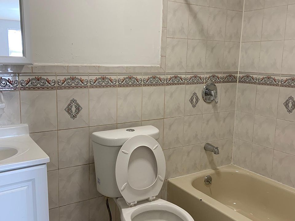 1st image of 3405 Bruner Ave #B