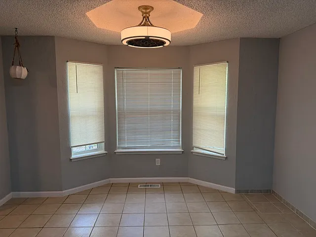 10013 Carnie Cir — Photo 8