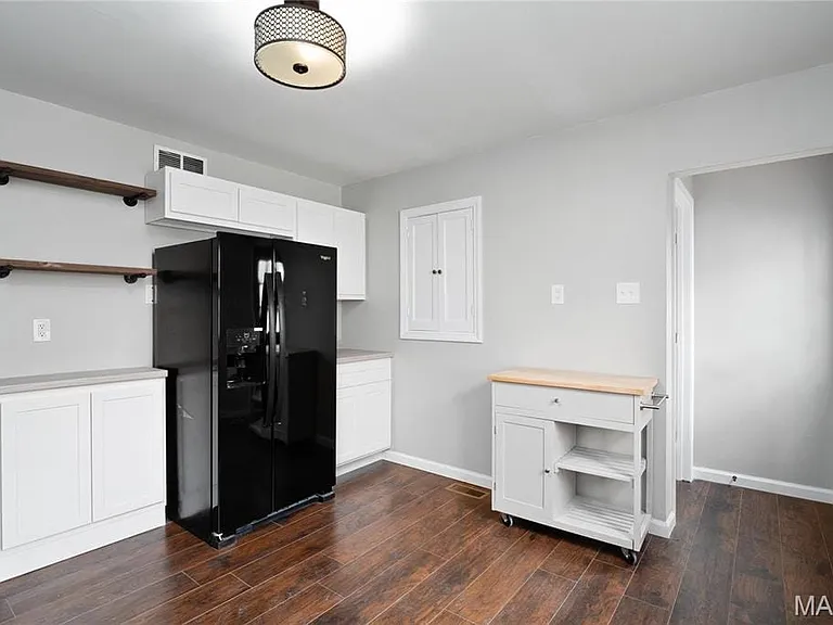 3102 Saint Myron Ln — Photo 13