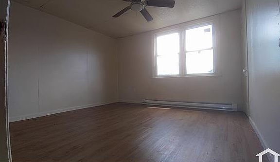 3rd image of 6238 Gillespie St Floor 2