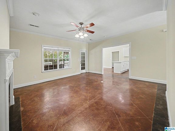 5th image of 195 Lakeview Cir