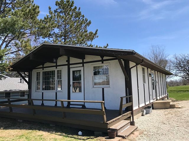 1st image of 1426 Country Club Ln