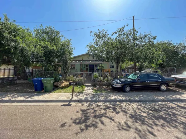 2913 Cedar Ave, Laredo, TX 78040