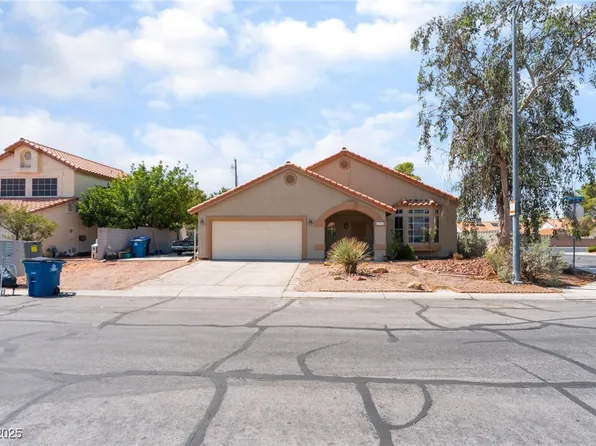 4335 Twin Peaks Dr, North Las Vegas, NV 89032