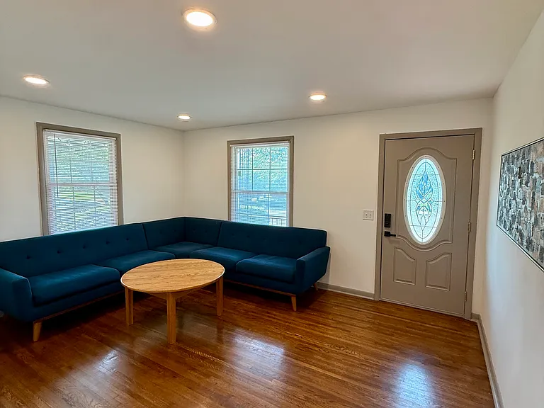 809 Joseph Ave — Photo 2