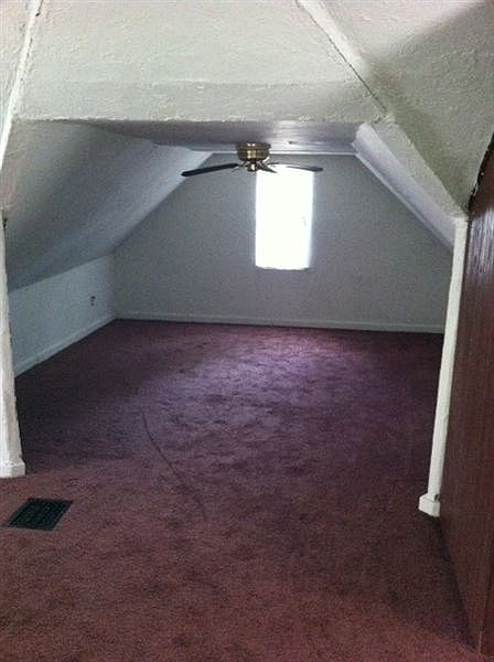upper bedroom2