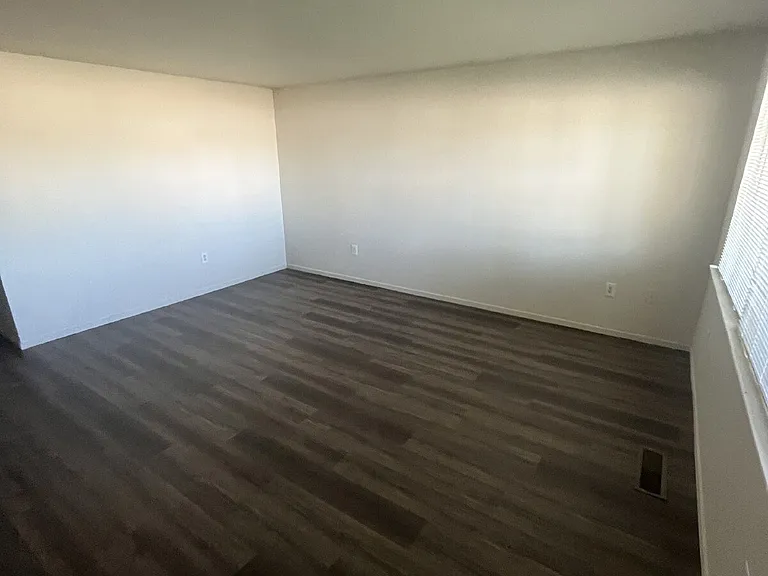 271 Riverboat Rd — Photo 3