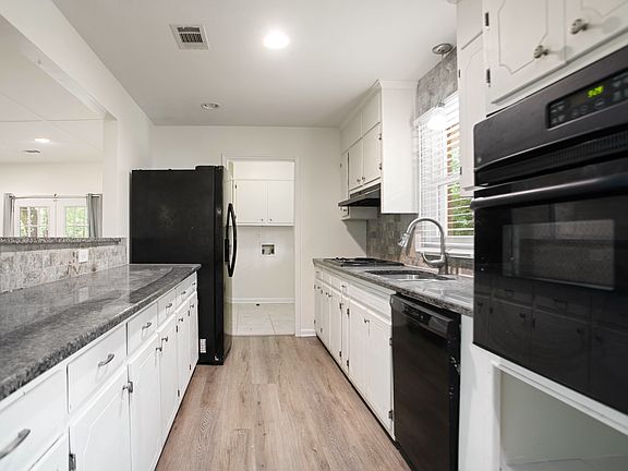 3rd image of 2729 Lanier Dr