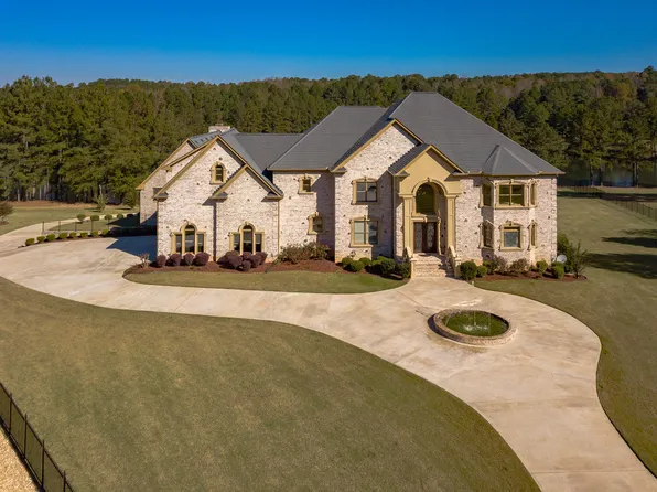 2217 Victor Ct, Loganville, GA 30052