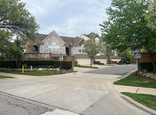 5 Bradford Ct, Dearborn, MI 48126