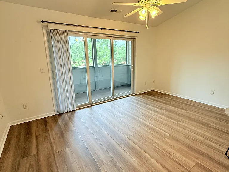 1280 White Tree Ln #H — Photo 10
