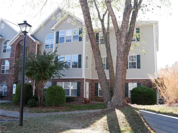 621 Scholastic Dr, Winston Salem, NC 27106