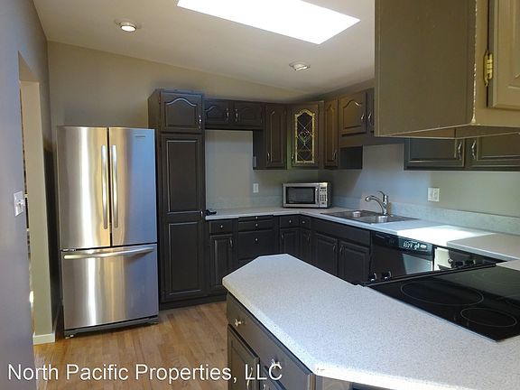 5th image of 224 164th Ave NE