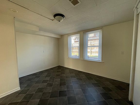 3rd image of 4445 S 48th St #4