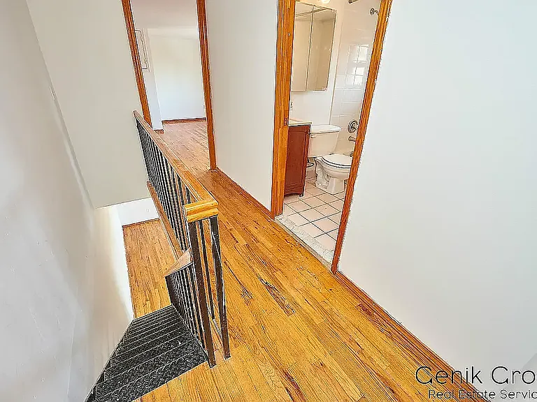 29 7th Ave S #4A — Photo 4