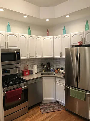 Rented by First Point Management | media 14