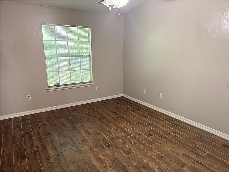 439 NW 50th Blvd — Photo 15