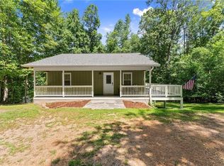 31 Pine Rd, Dahlonega, GA 30533