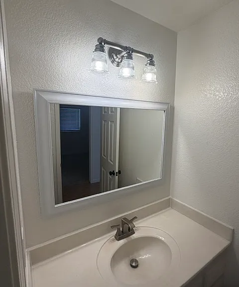 1017 Jayhawk Way — Photo 30
