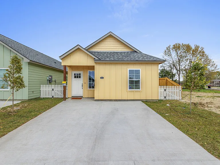 The Crest Homes — Photo 7