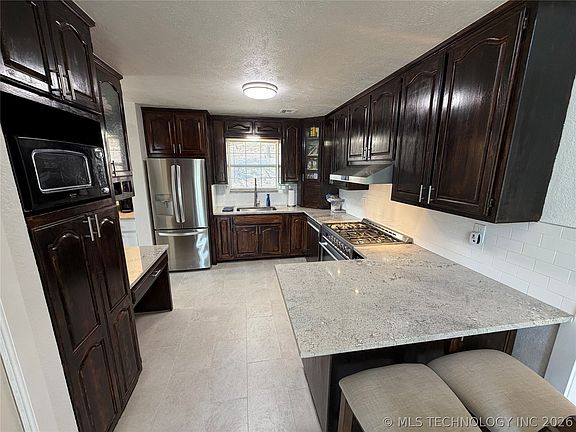5th image of 60 N Timberlane Cove Rd
