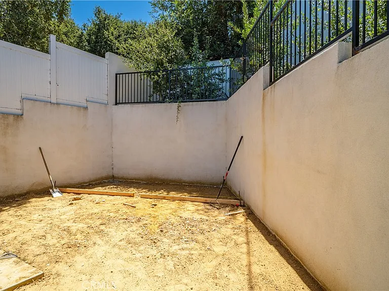 16355 Canon Ln — Photo 33