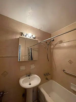 Rented by Candid Listings LLC | media 19