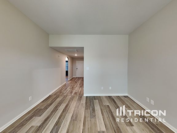 4th image of 117 Crockett Way