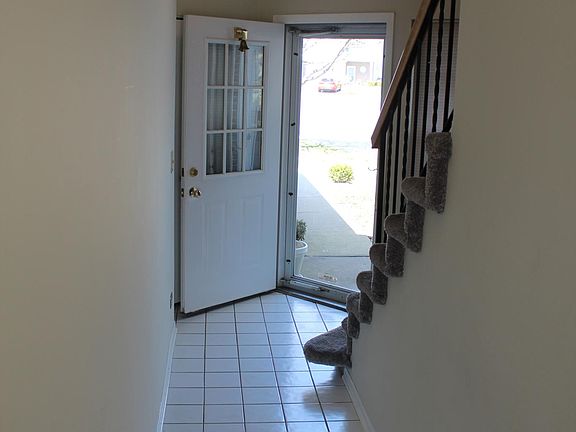 4th image of 515 Woodhaven Dr