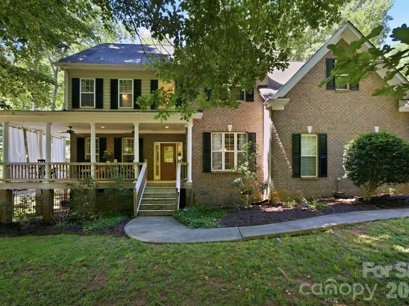 2006 Wedgewood Dr, Matthews, NC 28104