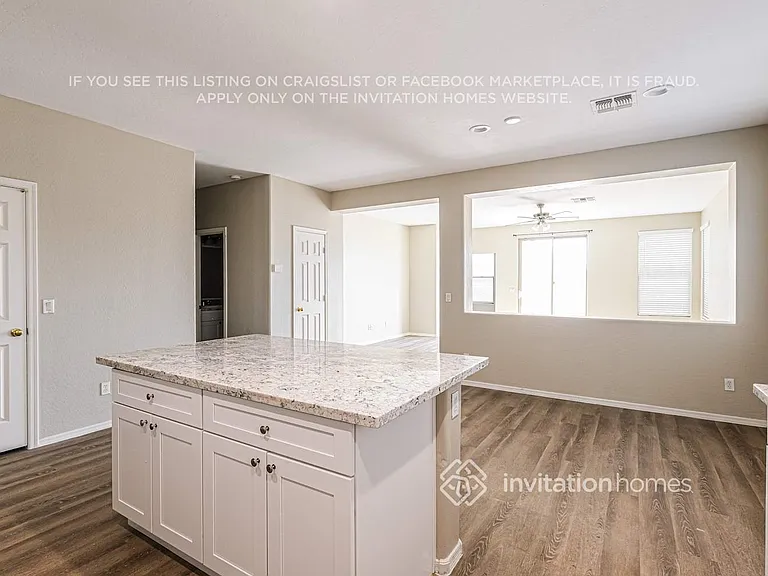 6826 S 30th Ln — Photo 8