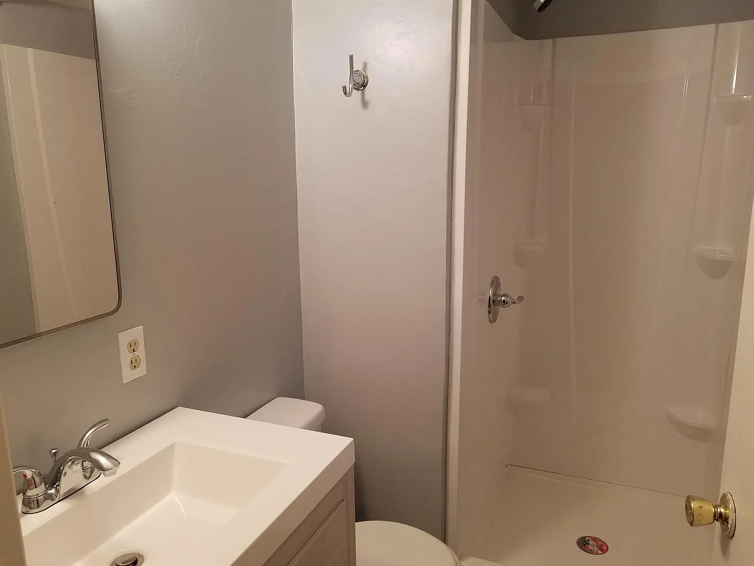 3 bed, 1200 sqft, $4,500 — Photo 3
