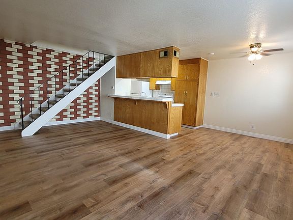 4th image of 2040 Benita Dr Unit 3