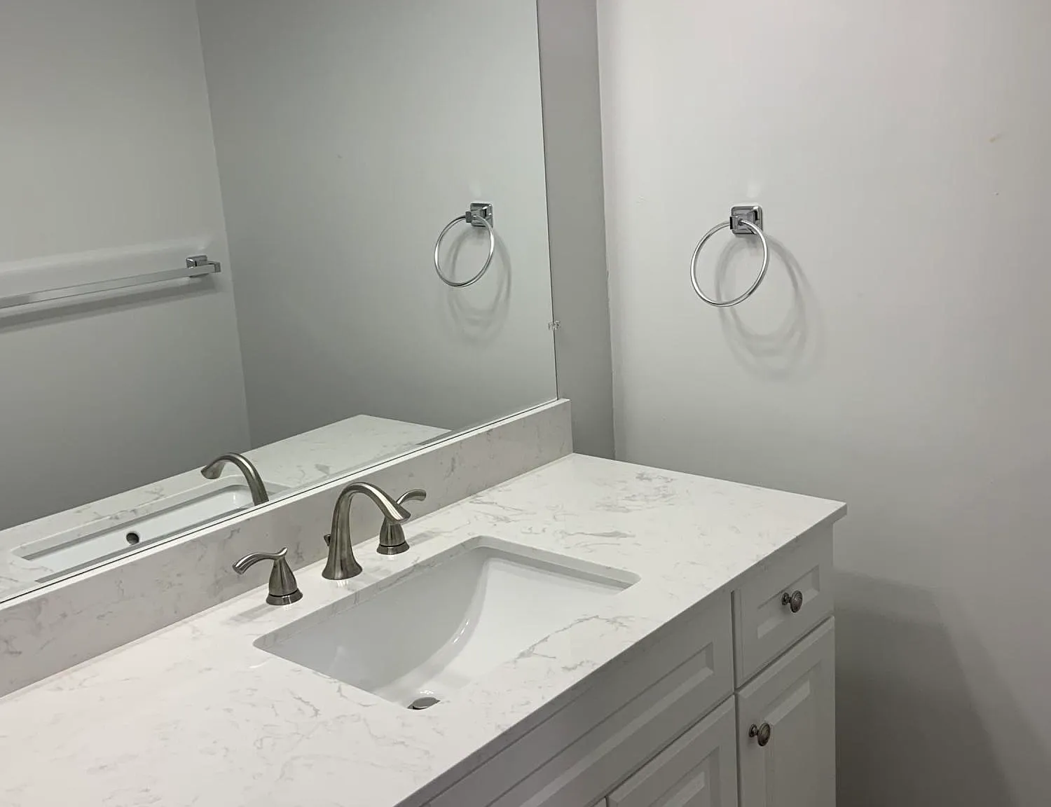 3 bed, 2.0 bath, 1125 sqft, $2,995 — Photo 3