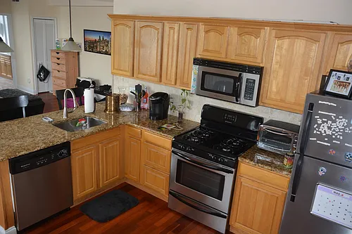 2-424 Seville St #2 Photo 1