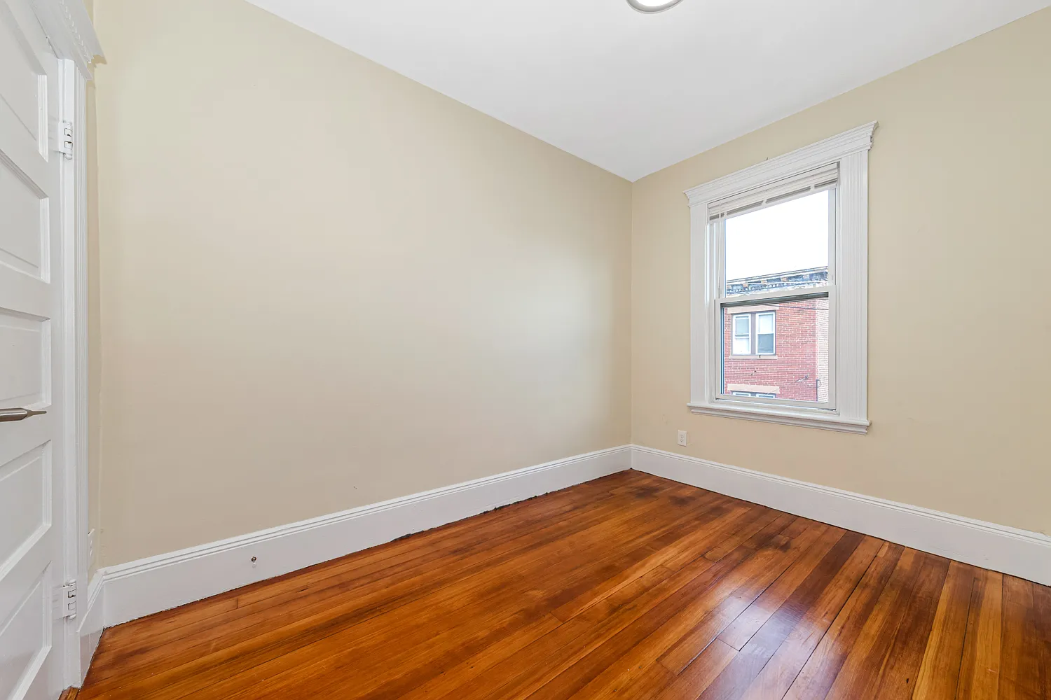 3 bed, 980 sqft, $3,495 — Photo 4