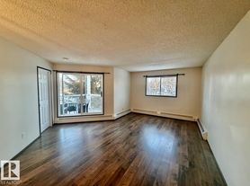 11620 9a Ave NW, Edmonton, AB